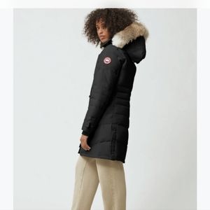 Canada Goose Lorreta Parka Heritage - Fur hood. Red Label